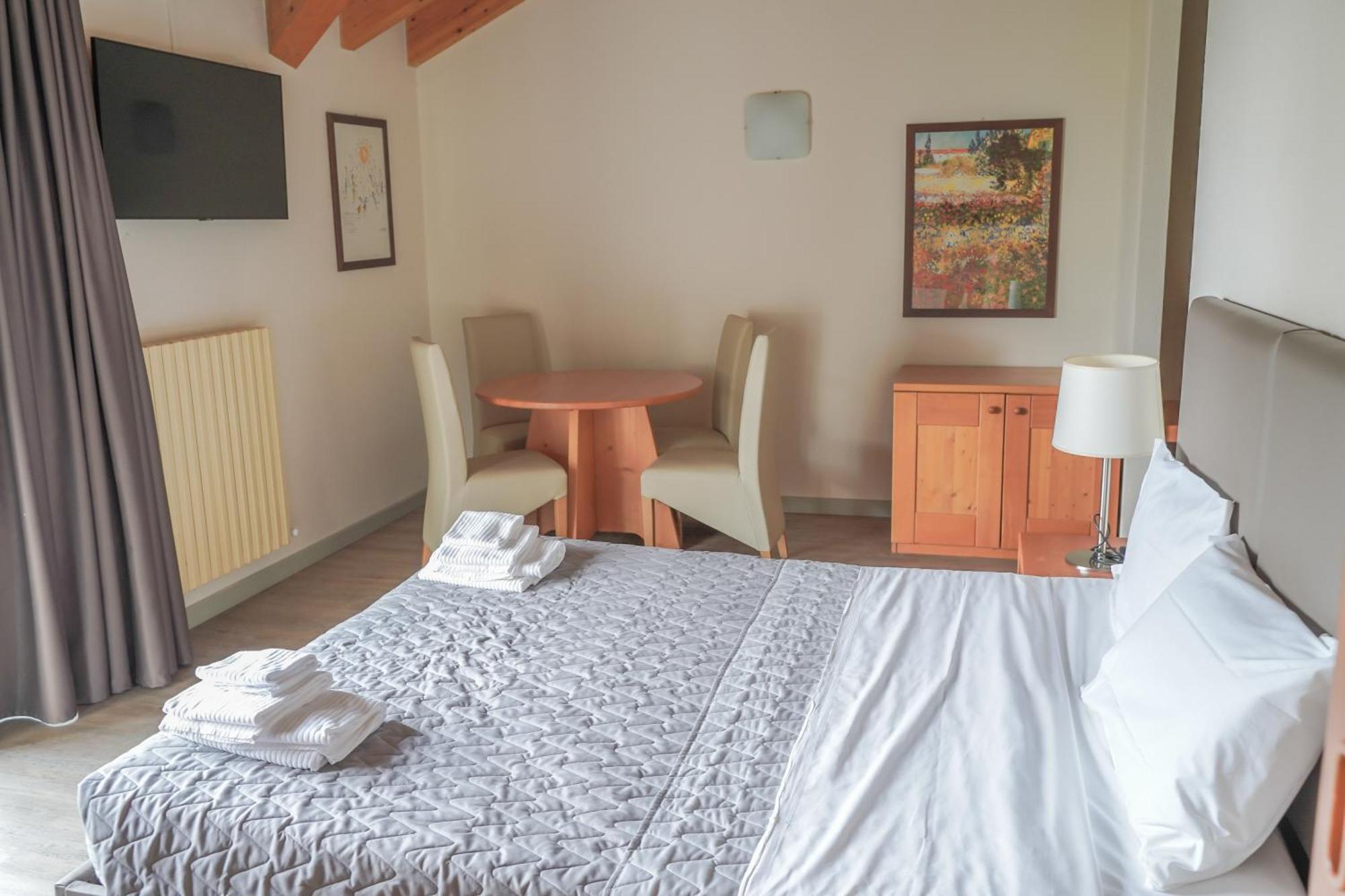 Hotel Al Ponte Garni Pergine Valsugana Pokoj fotografie